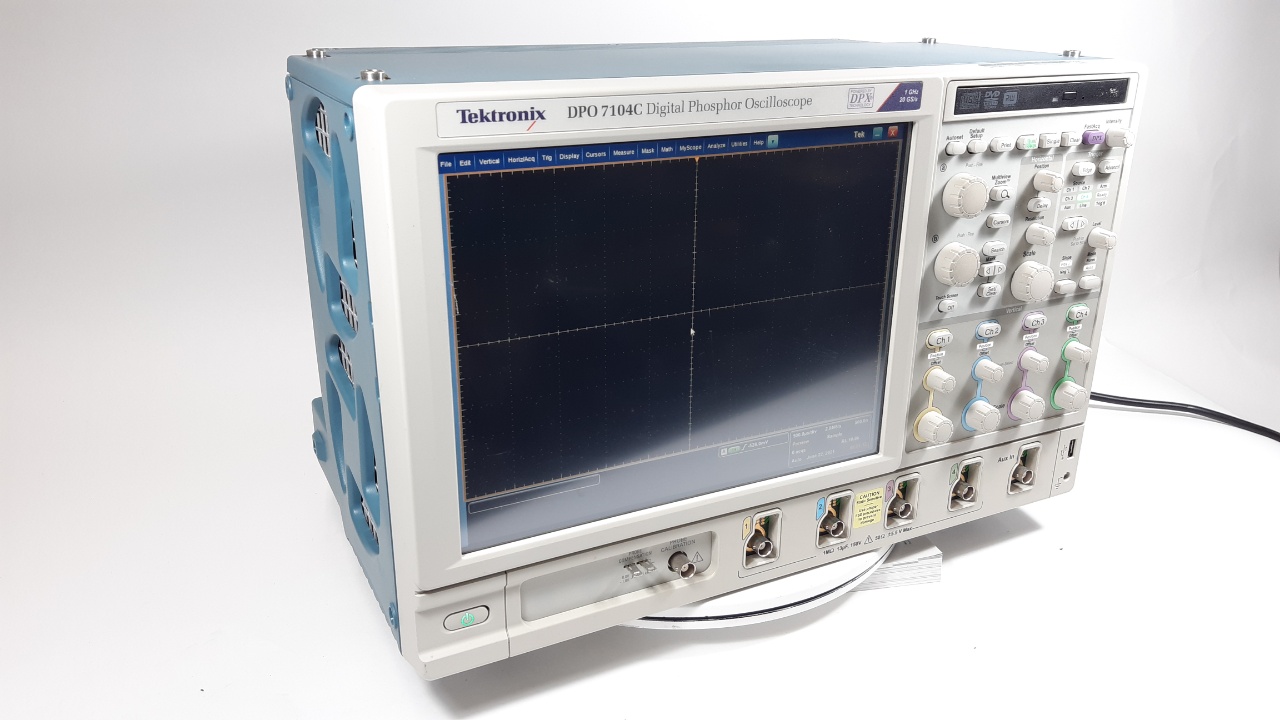 Tektronix/Oscilloscope Digital/DPO7104C/2RL/ASM/DJE/LT/SR-CUST/VET